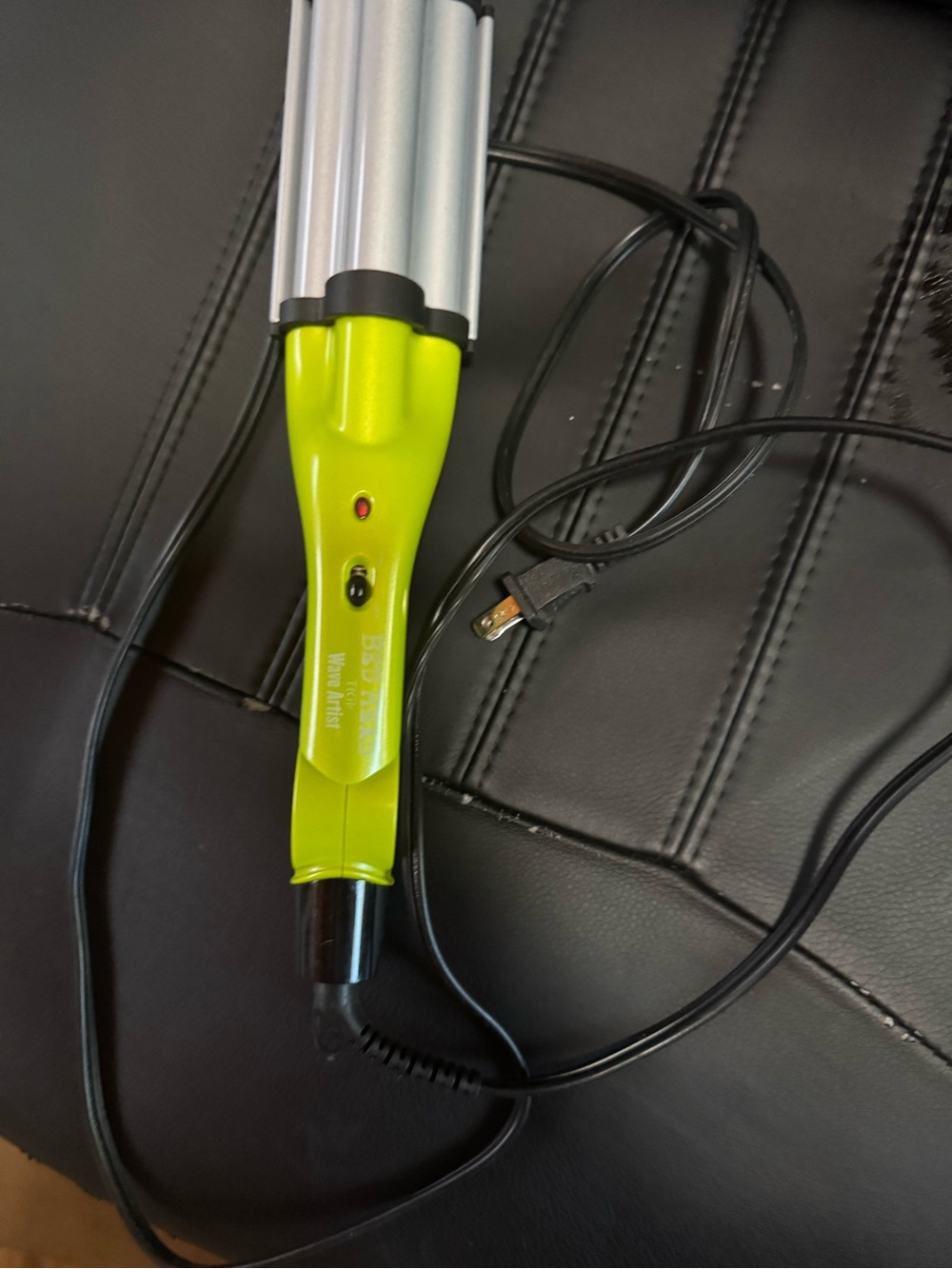 TIGI Lime Green Triple Barrel Hair Waver
